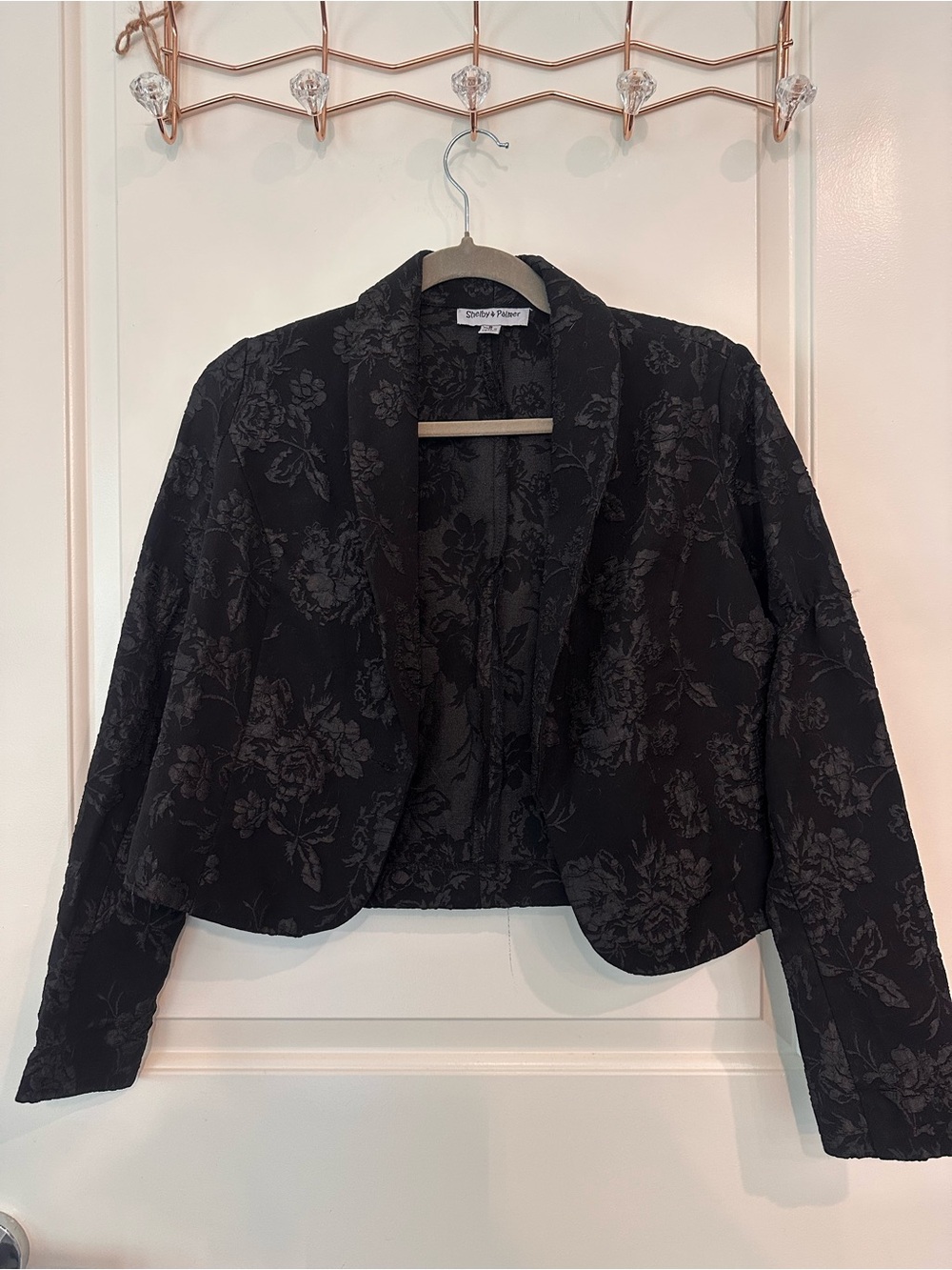 Shelby & Palmer Black Floral Jacquard Cropped Blazer - Size s